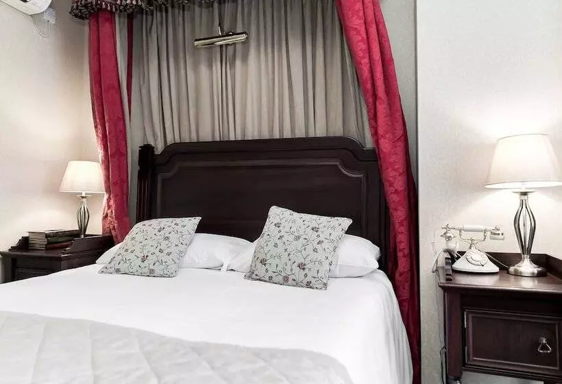 בית מלון כפרי Butlers Townhouse