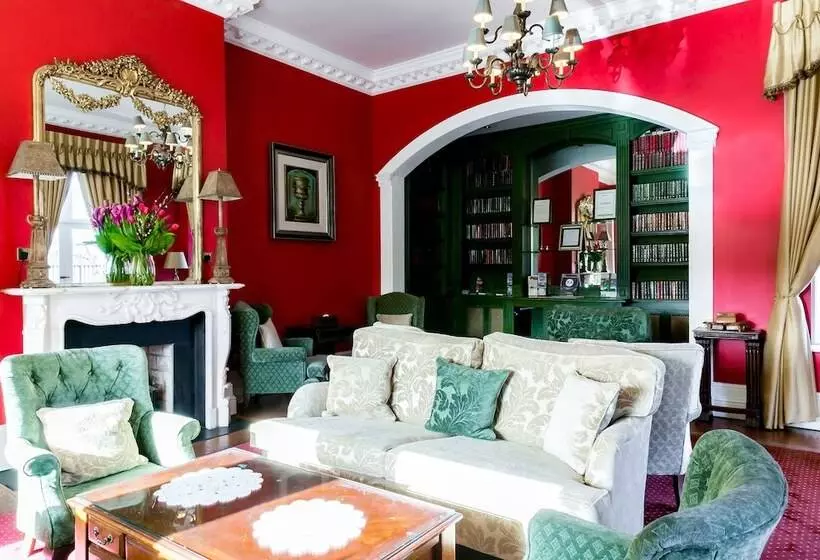 בית מלון כפרי Butlers Townhouse