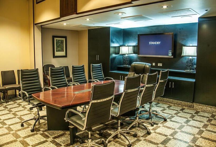 هتل Royal Tulip Al Rasheed