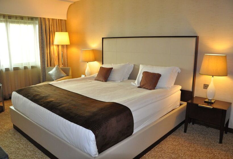 هتل Royal Tulip Al Rasheed