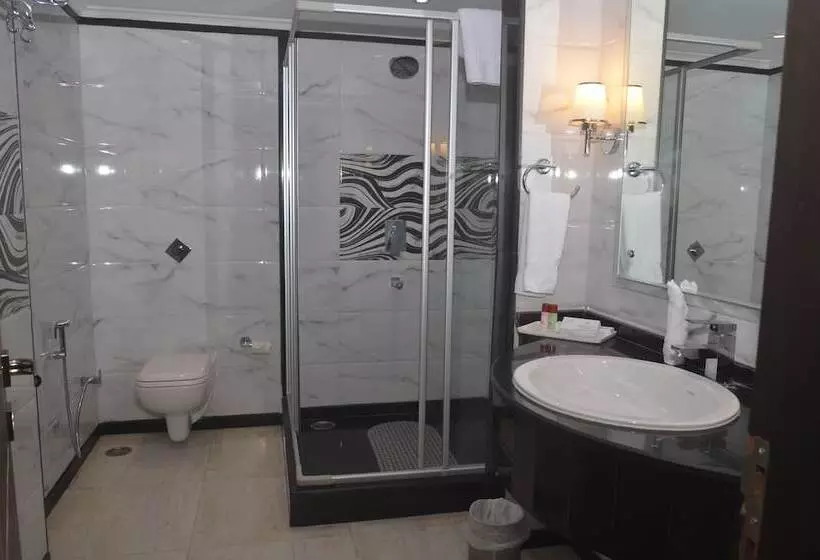 Отель The Amayaa