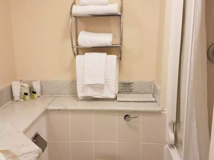 هتل The Mercantile