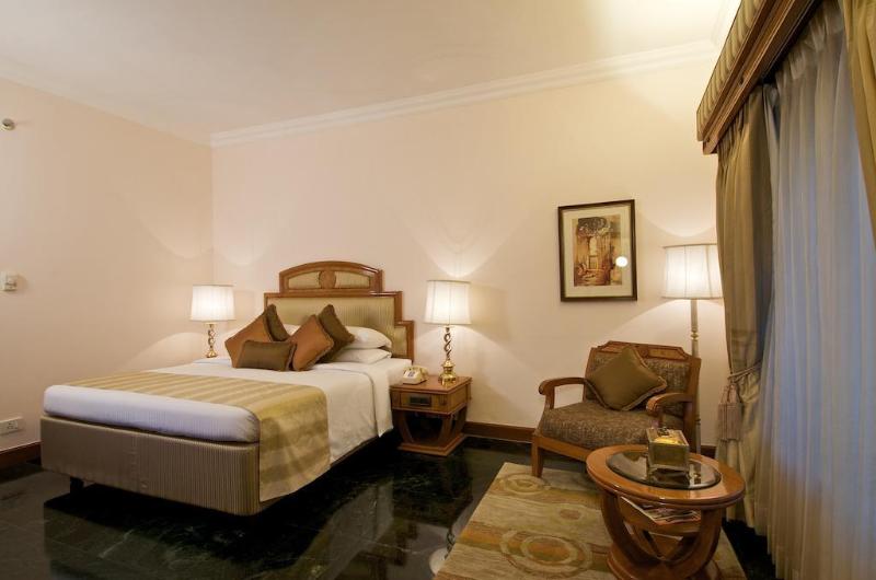 בית מלון כפרי The Ummed Ahmedabad Airport