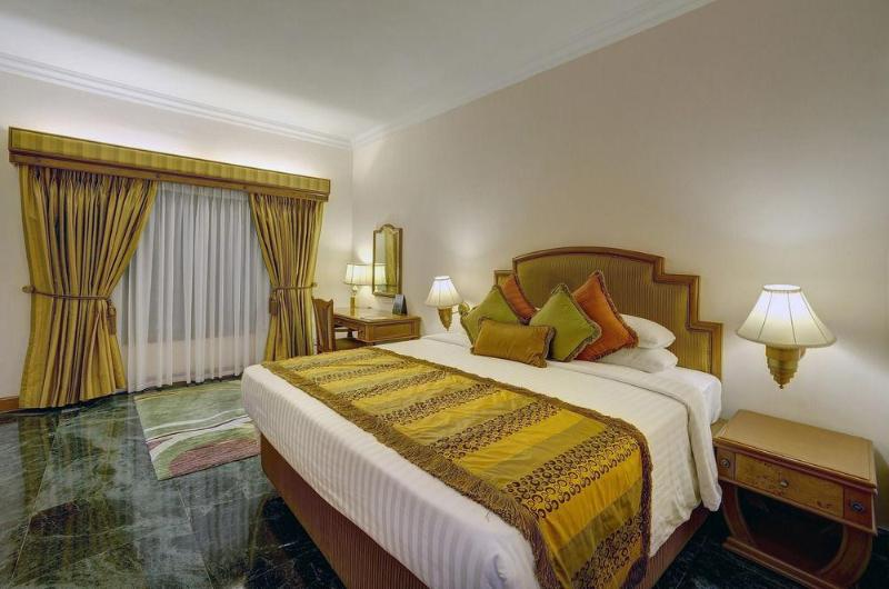 בית מלון כפרי The Ummed Ahmedabad Airport