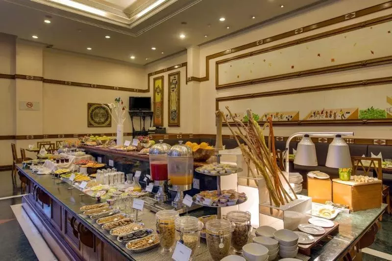 هتل The Ummed Ahmedabad Airport