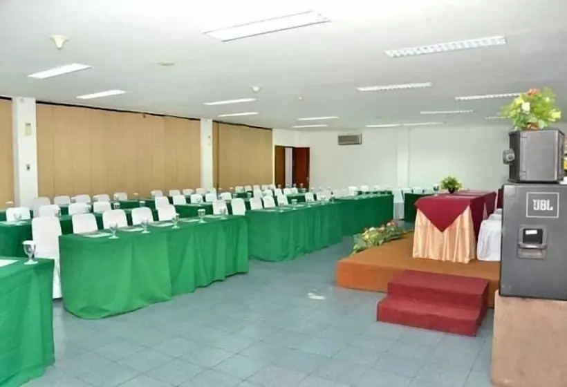 Hotel Bahari Inn Tegal