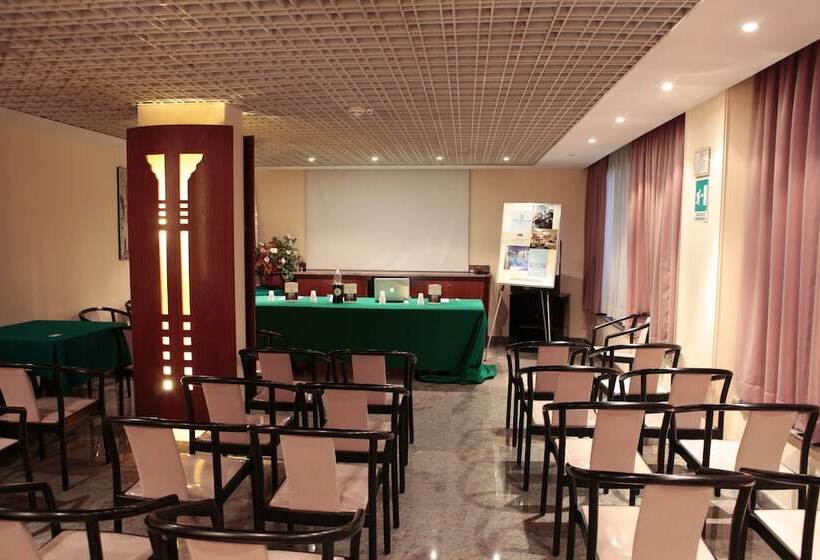 فندق Cristal Palace