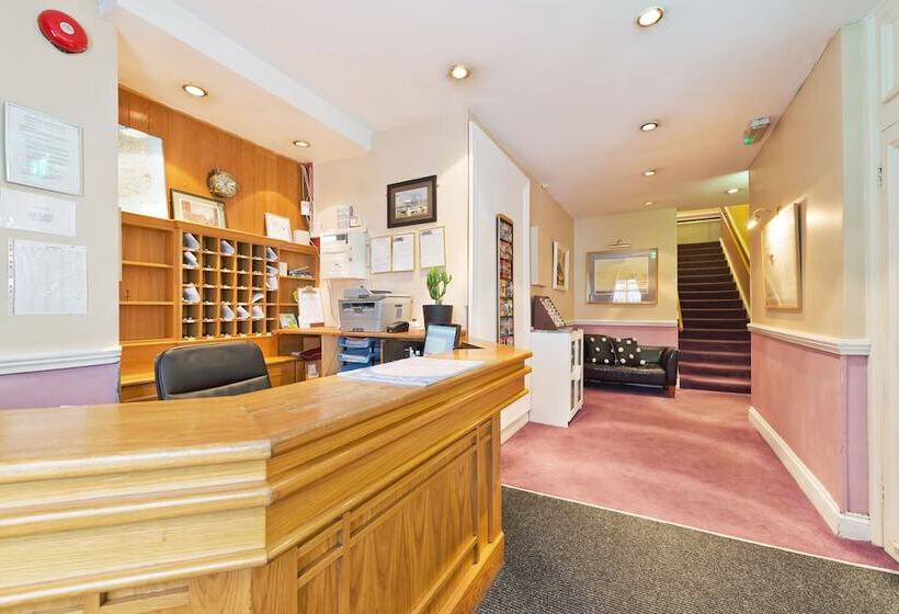 בית מלון כפרי Riverhouse