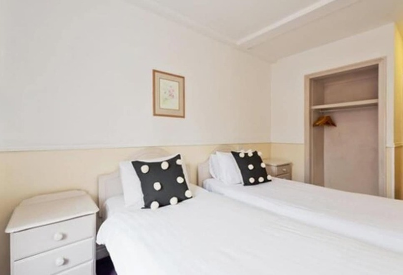 בית מלון כפרי Riverhouse