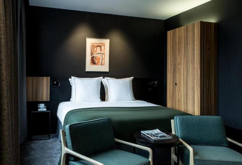 בית מלון כפרי Louvrelens  Esprit De France