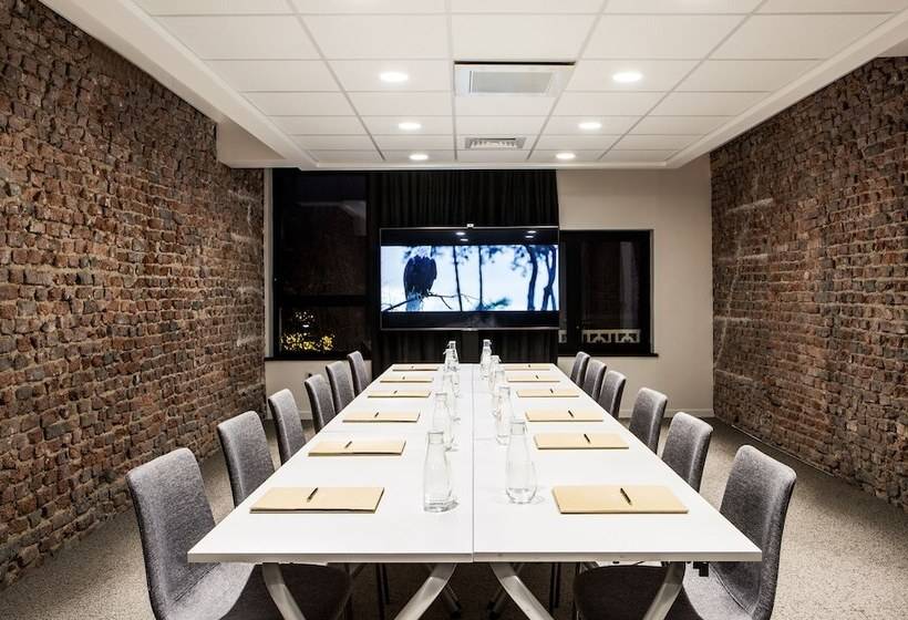 בית מלון כפרי Louvrelens  Esprit De France