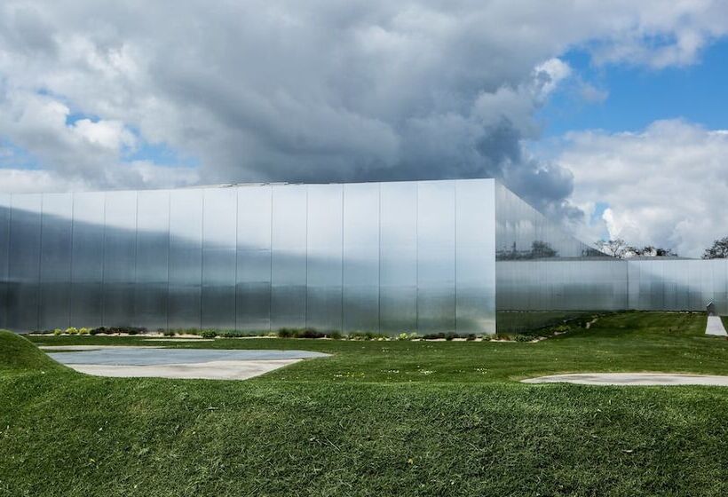 בית מלון כפרי Louvrelens  Esprit De France