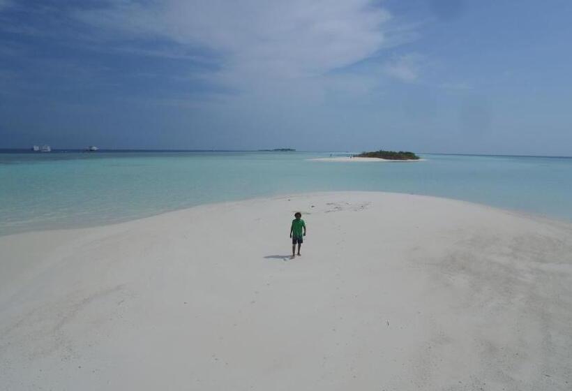 هتل Thoddoo Beach Holiday Inn