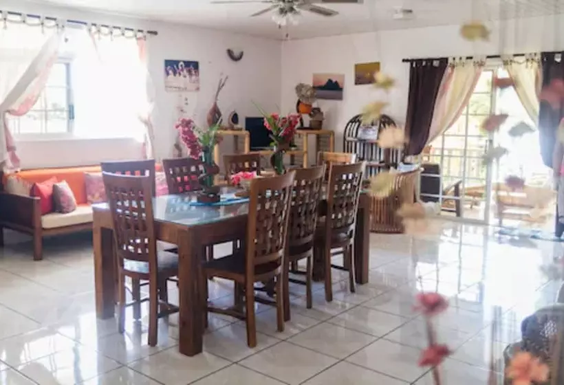 Hotelli Bora Vaite Lodge