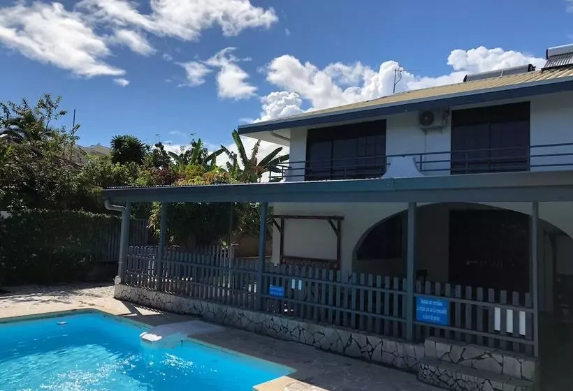 پانسیون Ahitea Lodge