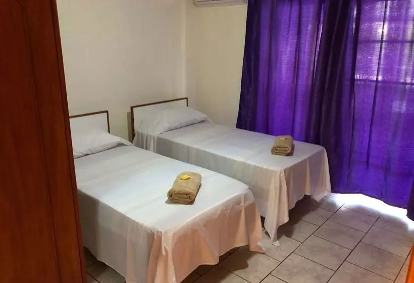 پانسیون Ahitea Lodge