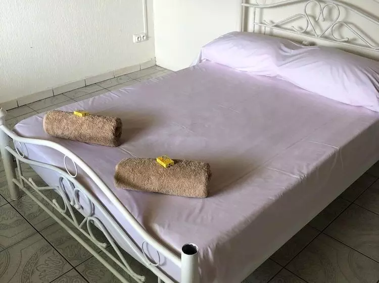 پانسیون Ahitea Lodge