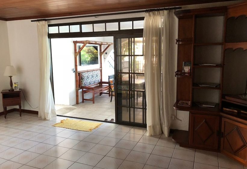 Pensjonat Ahitea Lodge