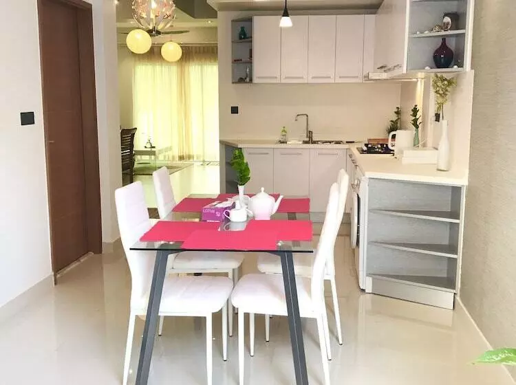 پانسیون The Orca