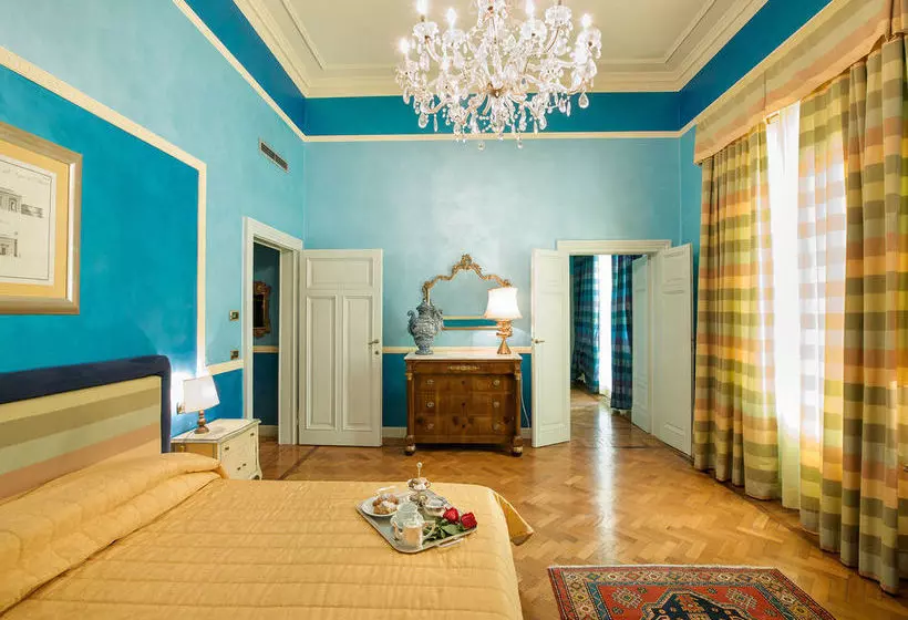 Отель Grand & La Pace