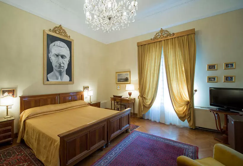 Отель Grand & La Pace