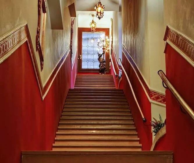 هتل Antica Locanda Sturion Residenza D Epoca