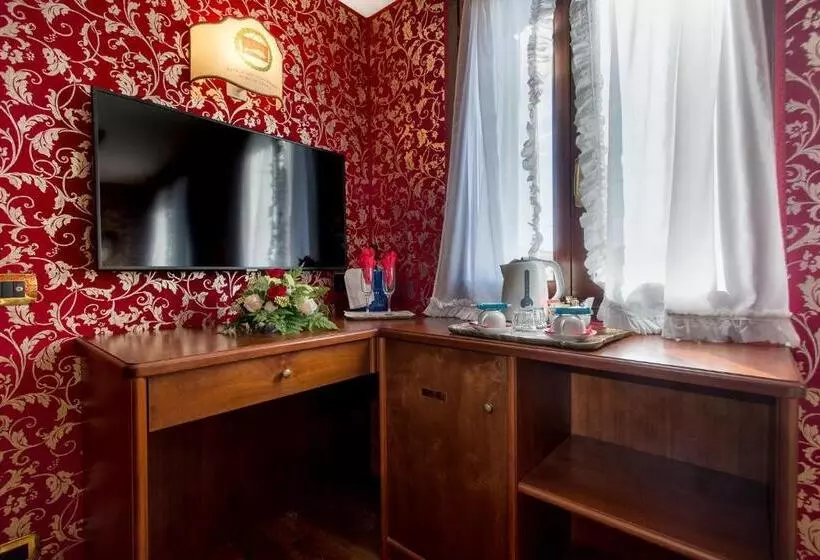 هتل Antica Locanda Sturion Residenza D Epoca