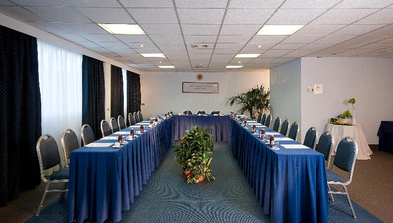 Hotel Holiday Inn Rome Eur Parco Dei Medici, An Ihg