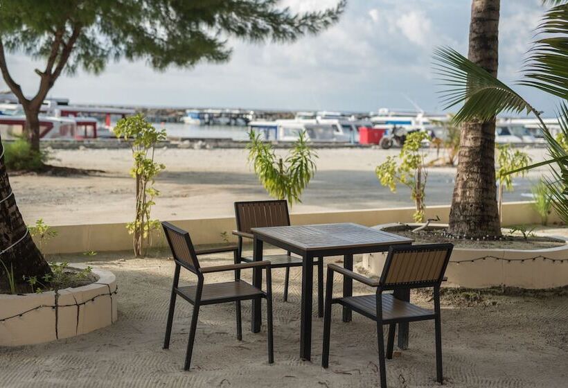 Hotel Icom Marina Sea View