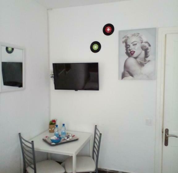 ペンション Eucalipto Hostel