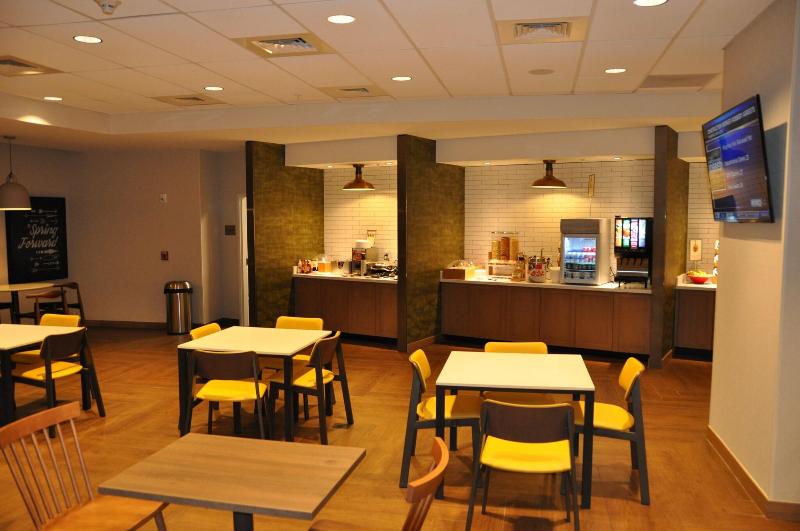 בית מלון כפרי Fairfield Inn & Suites By Marriott Nashville Airport