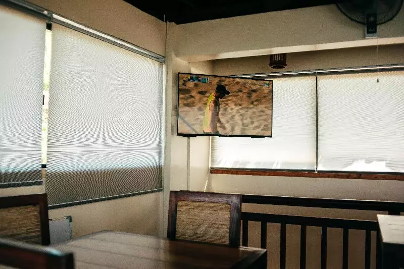 Kahuna Hotel, Cafe And Restaurant