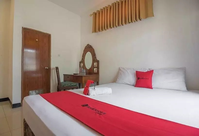 ペンション Reddoorz @ Maribaya Street 2