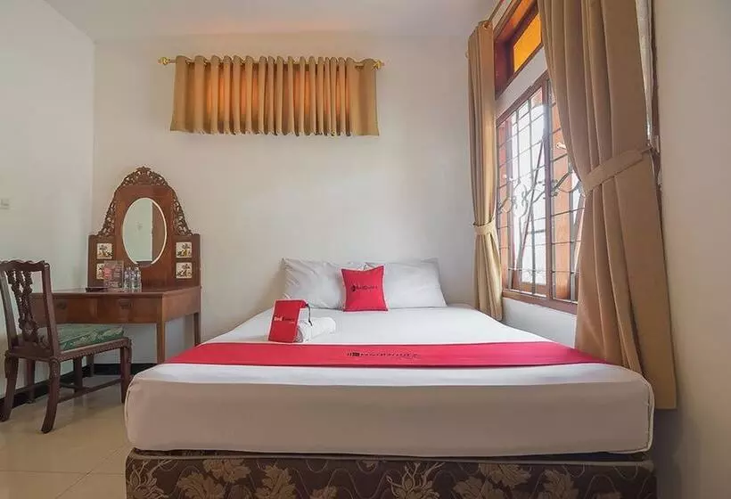 ペンション Reddoorz @ Maribaya Street 2