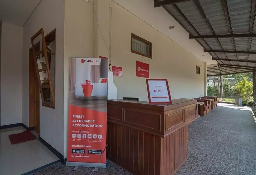 ペンション Reddoorz @ Maribaya Street 2