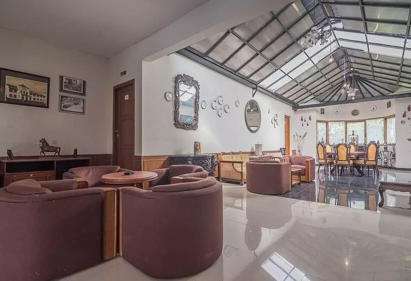 ペンション Reddoorz @ Maribaya Street 2