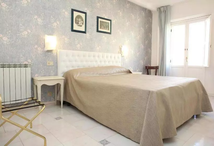 酒店 Albergo Russo