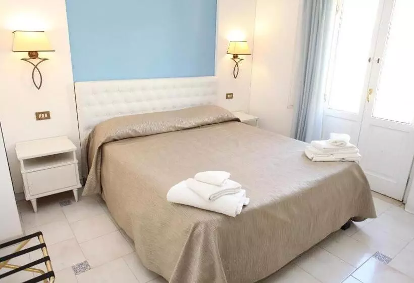 酒店 Albergo Russo