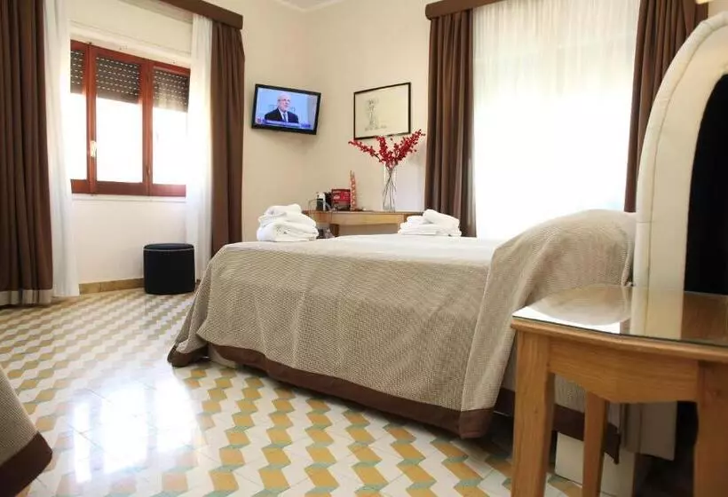 酒店 Albergo Russo