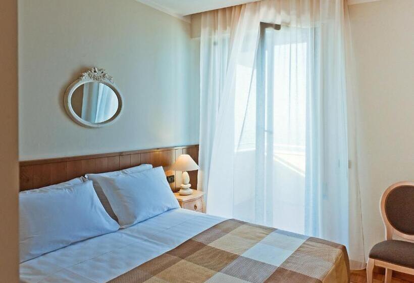 בית מלון כפרי Ambassador