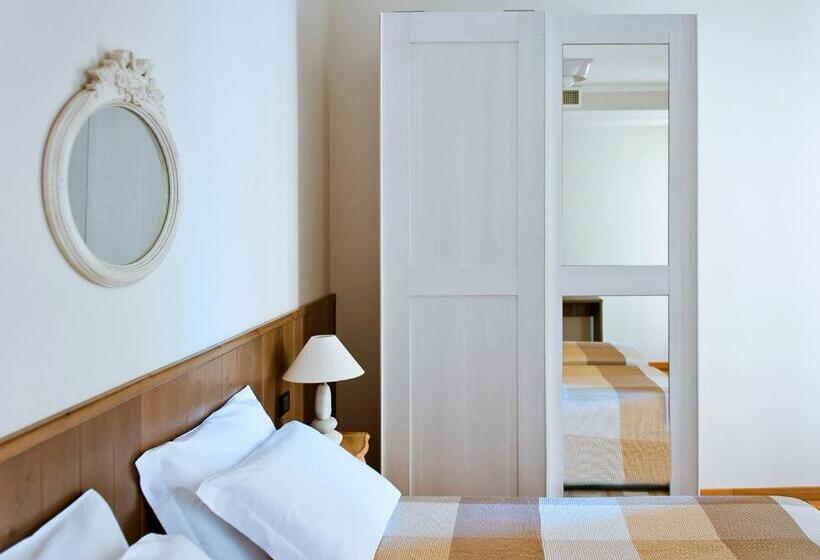 בית מלון כפרי Ambassador