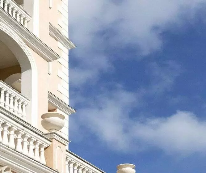 Grand Hotel President