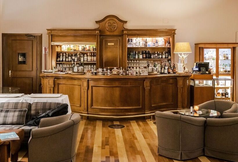 Grand Hotel Royal E Golf