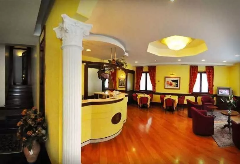 هتل Regent In Pieno Centro