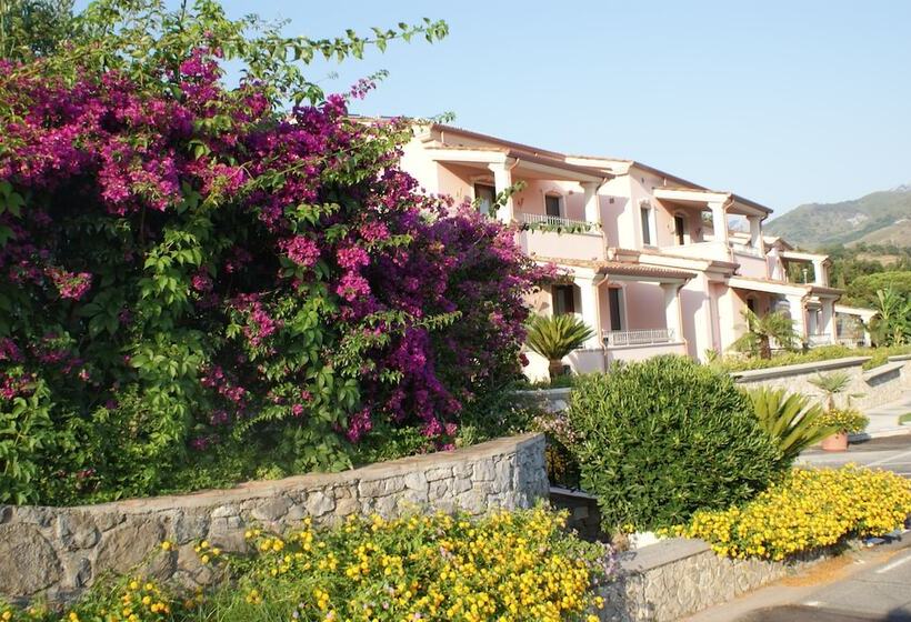 בית מלון כפרי Ristorante Borgo La Tana