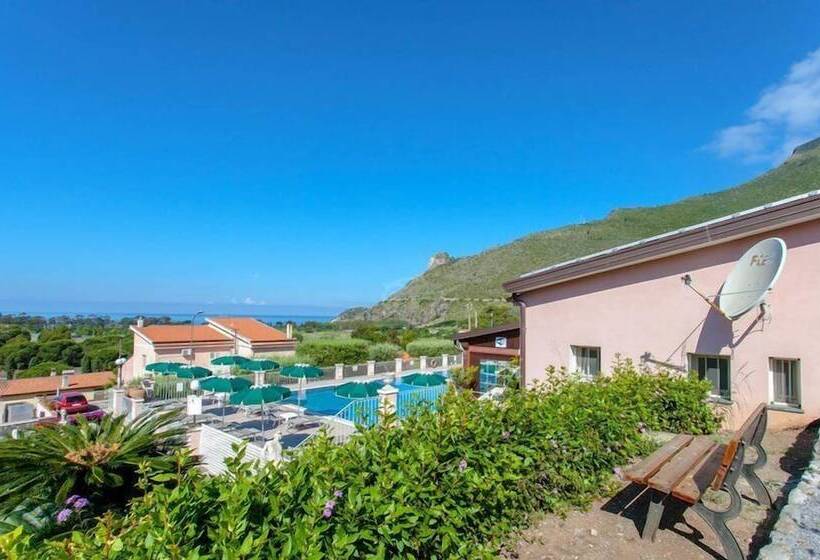 בית מלון כפרי Ristorante Borgo La Tana