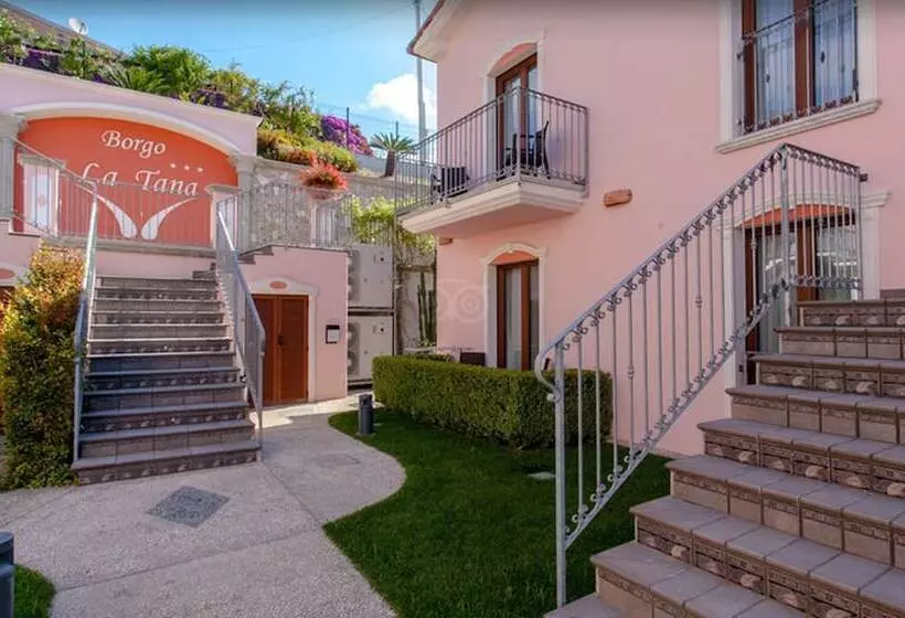 호텔 Ristorante Borgo La Tana