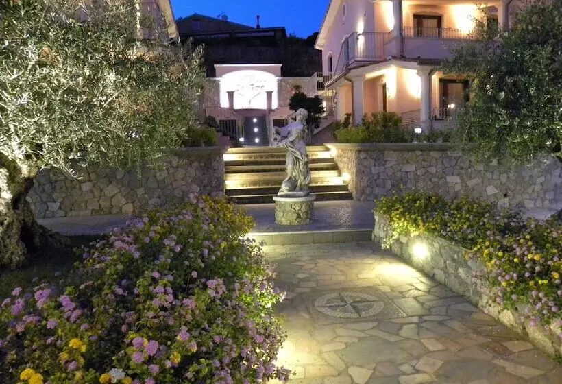 호텔 Ristorante Borgo La Tana