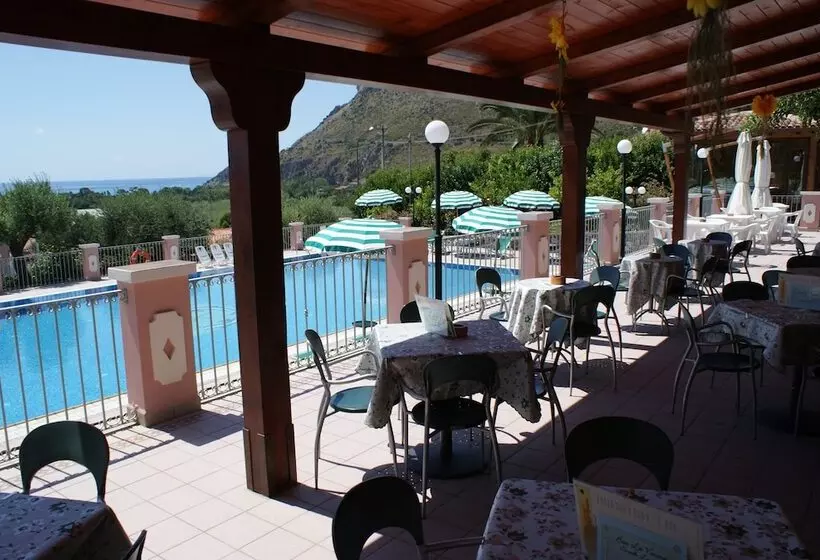 호텔 Ristorante Borgo La Tana