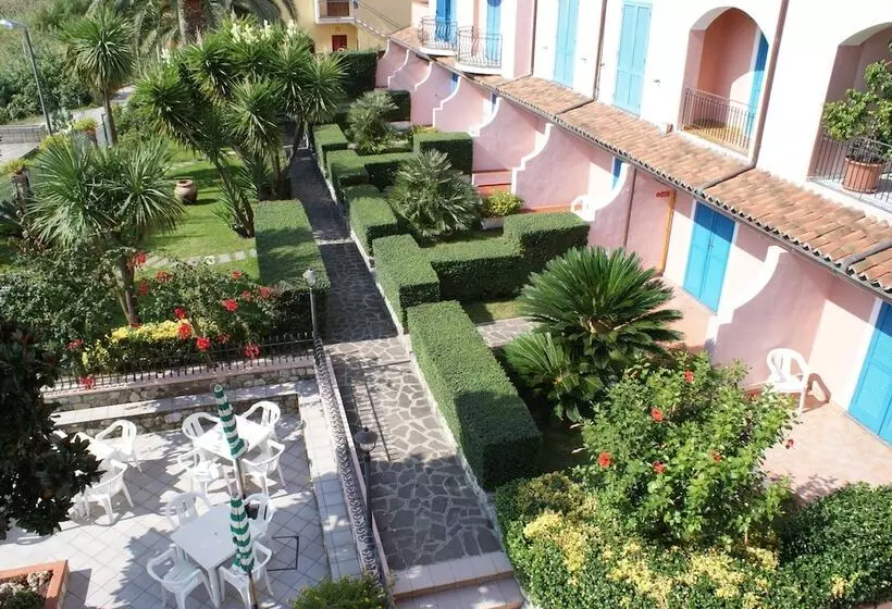 호텔 Ristorante Borgo La Tana